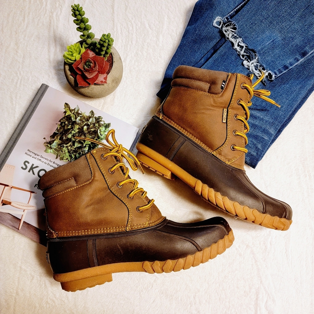Size 36 Nautica Channing Boots